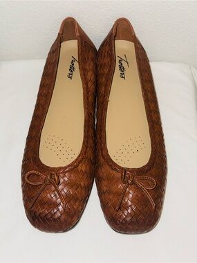 Trotters Woven Leather Ballet Flats in Cognac Brown
